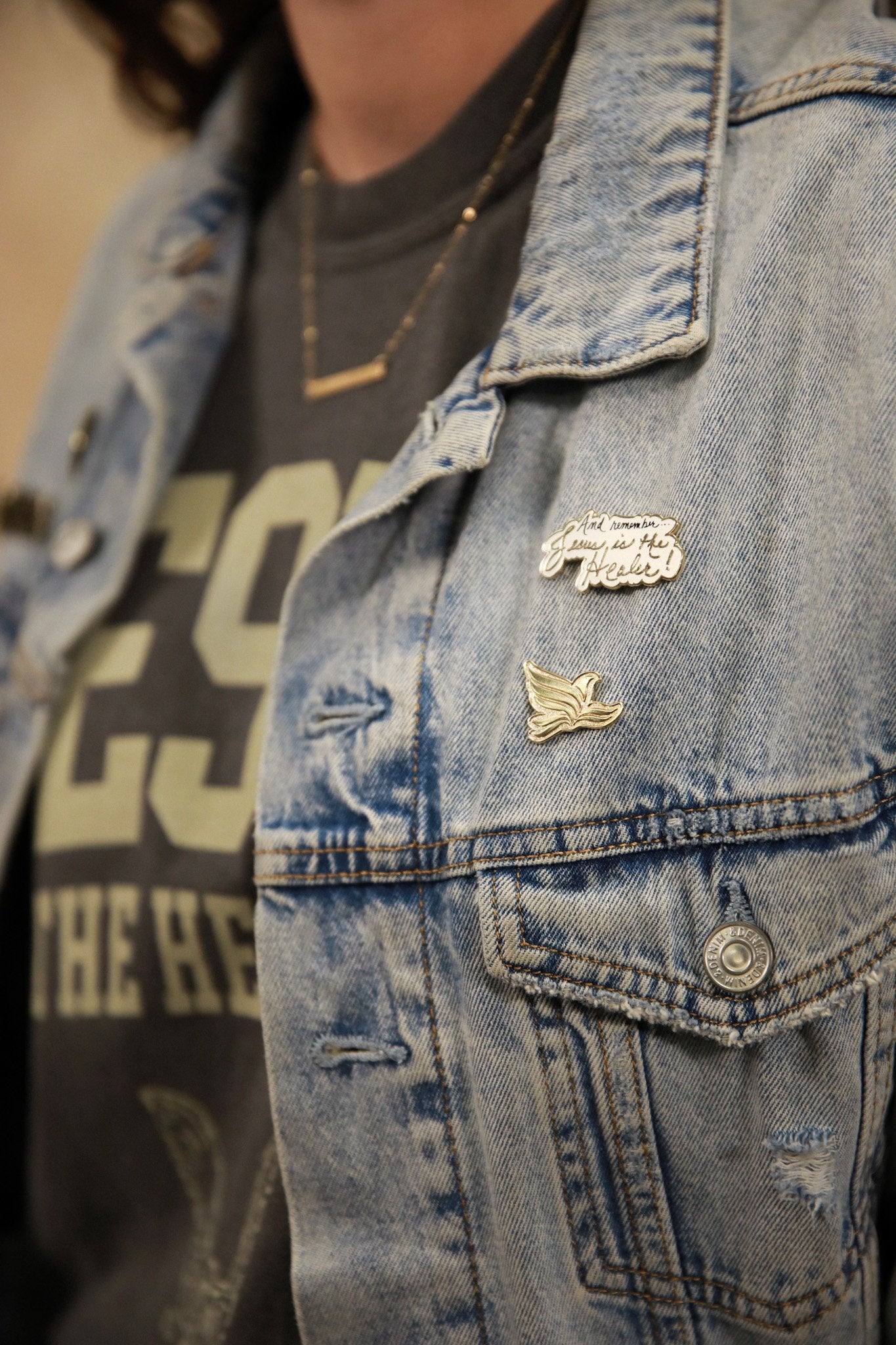 Dufresne Ministries Logo Pin